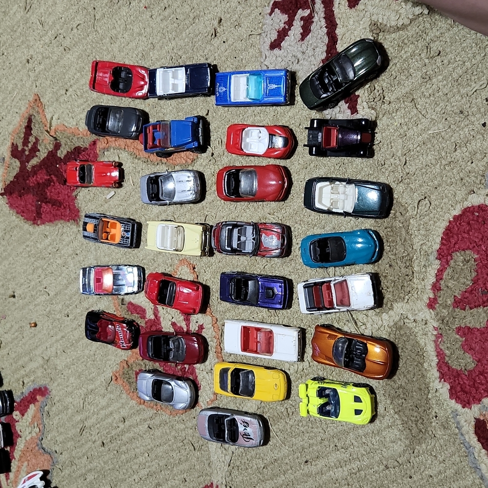 Convertible toy cars